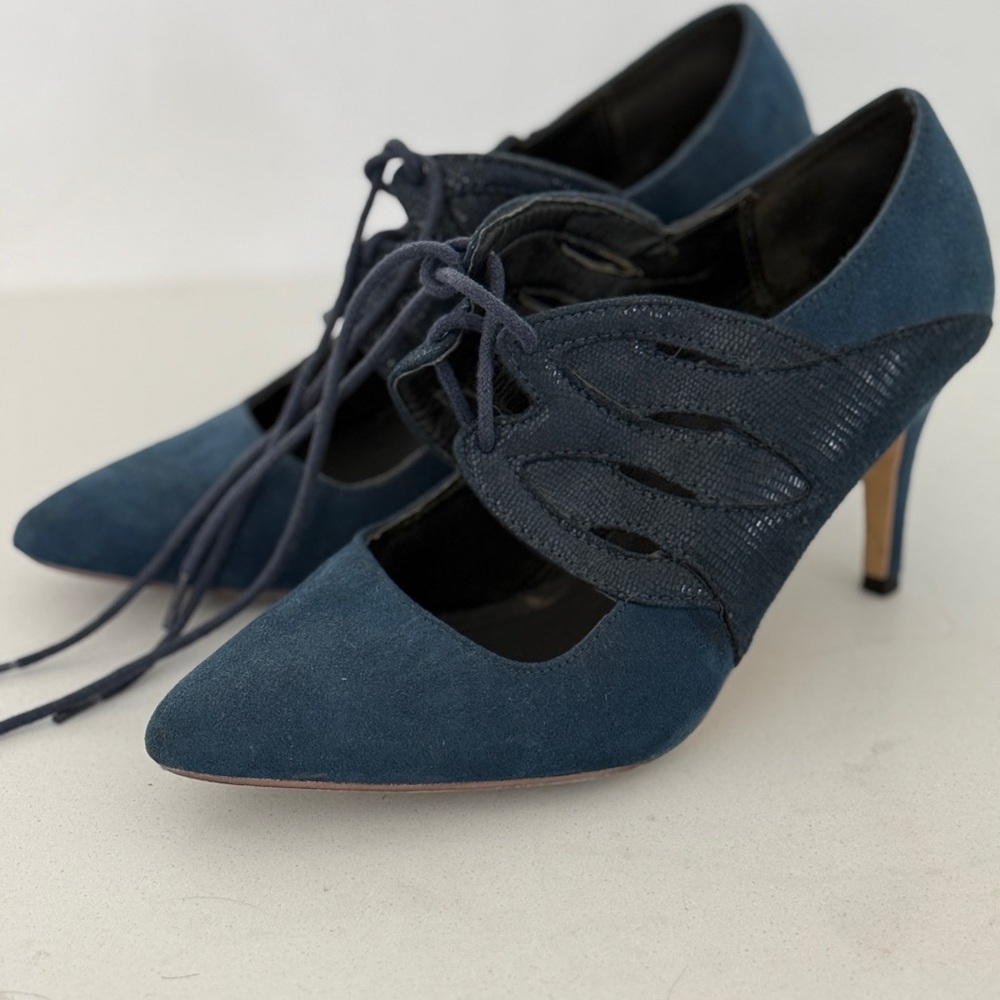 Blue Pointed Toe Heels | Faux Leather Size 6 | 2.5” Dress Pumps